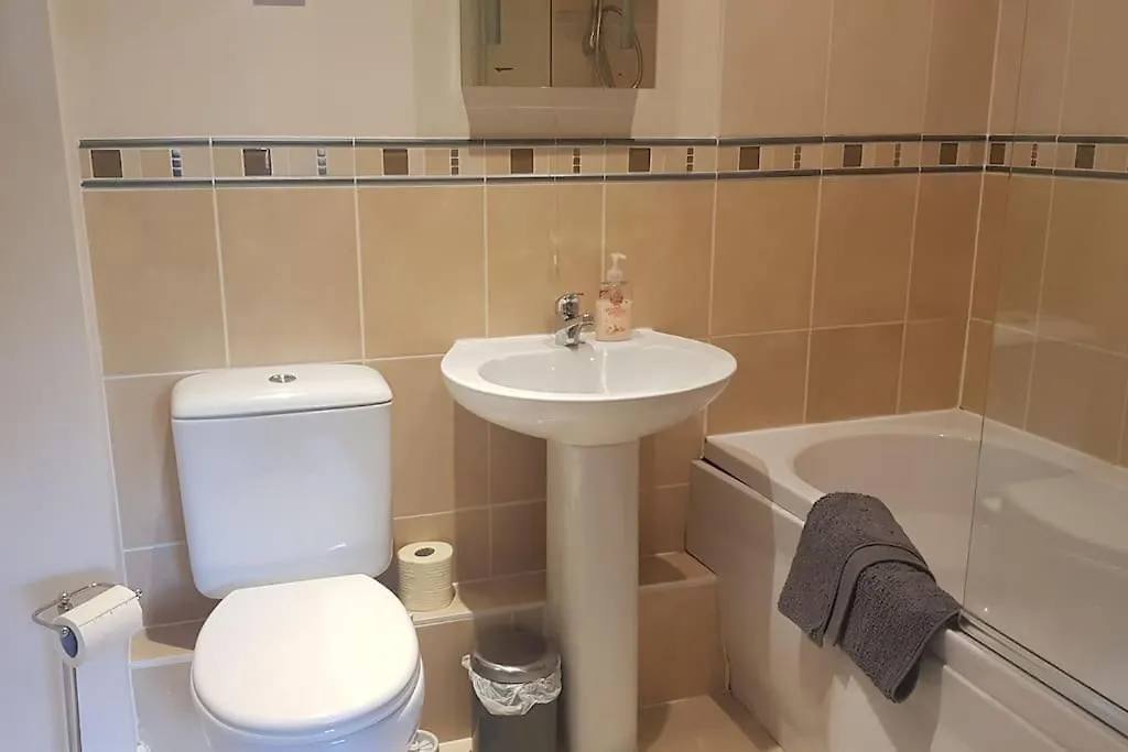 3 Bed Apartment Close To Bournemouth Beach United Kingdom